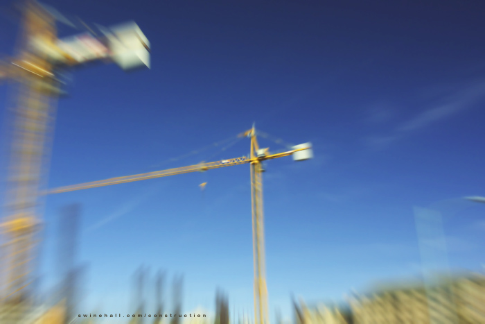 9565 One of Two Cranes